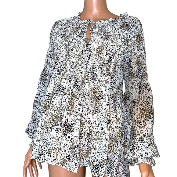 Rose + Olive blouse flowy bell sleeve cheetah animal print key hole neckline XL - Picture 3 of 11